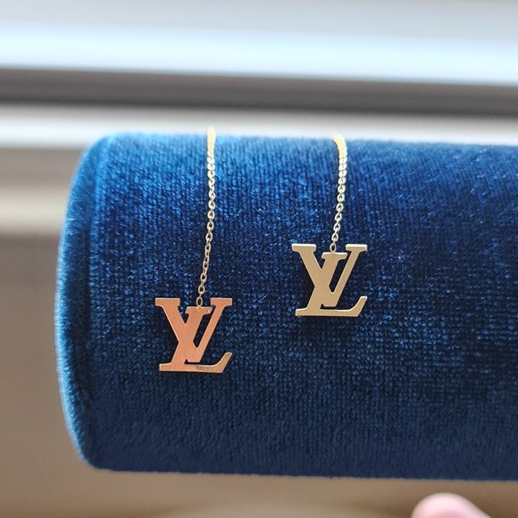 Gold Earring - Picture 10 of 16